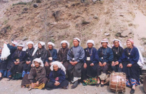 "Surviving Members of the Original Reni Squad at the Chipko 30th Anniversary 2004" By Ceti at English Wikipedia, CC BY-SA 3.0
